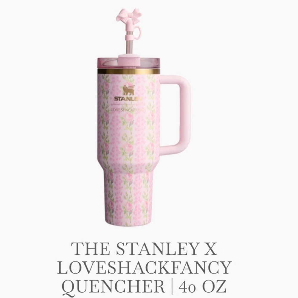 Stanley x LoveShackFancy 40 OZ Quencher Wayer Bottle in Blooming Heirloom Pink